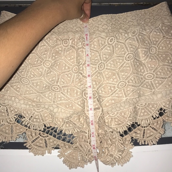 Urban Outfitters Ecoté Tan Lace Shorts - Picture 5 of 6